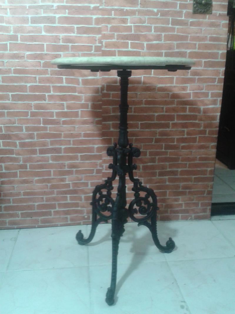 Iron Table Item code ITB003A size high 72 cm top wide 50 cm.