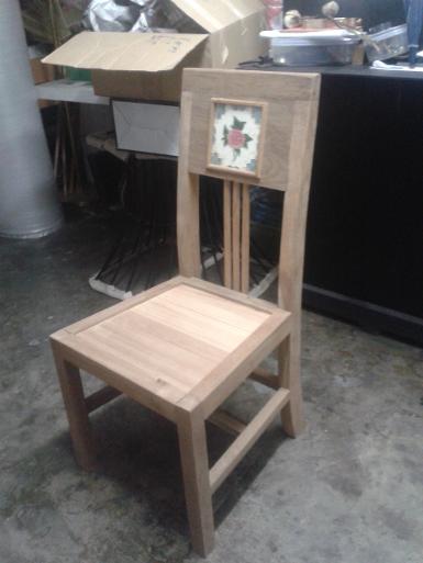Teak chair with ceramic 