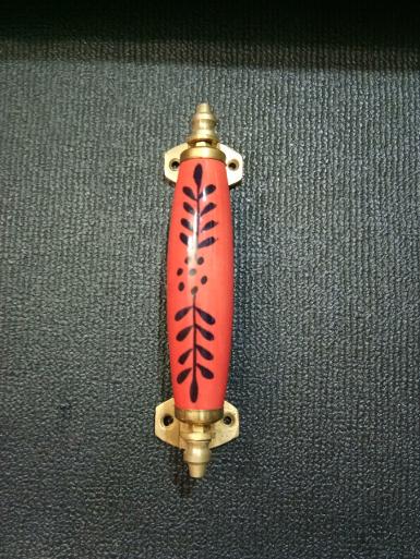 Ceramic Handle with brass code CA39E size long 160 mm. base 40 x 26 mm.