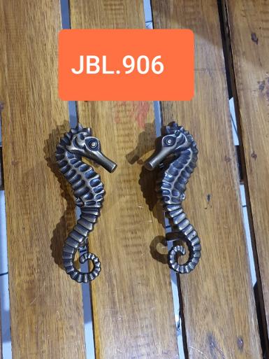 Horse sea brass door handle price/set Item Code JBL906 size long 150 mm.body 30 mm.high 45 mm.
