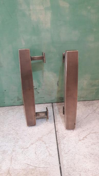 Brass door handle Item Code HMMP18 size long 20 cm. wide 3 cm. high 3.3 cm.