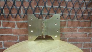 Butterfly Hinge brass material Code V.02ELSG size 5x6'' (13 x15 cm.).Thickness 2 mm.