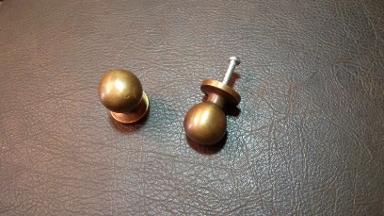 Brass knob Item Code N.017 size high 27 mm. wide 20 mm.