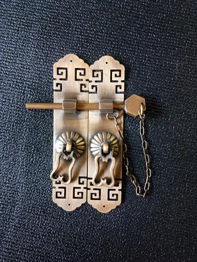 Brass door lock Chinese style Item Code QCN18A size plate 3.5 x 16 cm.