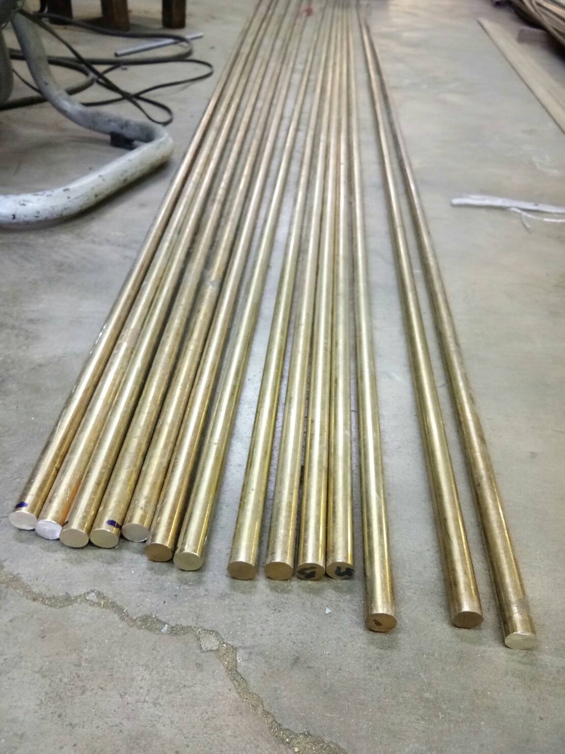 Brass round shaft 1'' long 5000 mm.