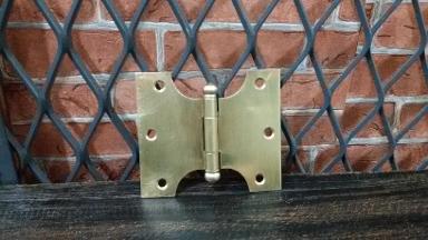 Butterfly Hinge brass material Code V.01ELSB size 76 x 86 mm.Thickness 2 mm.