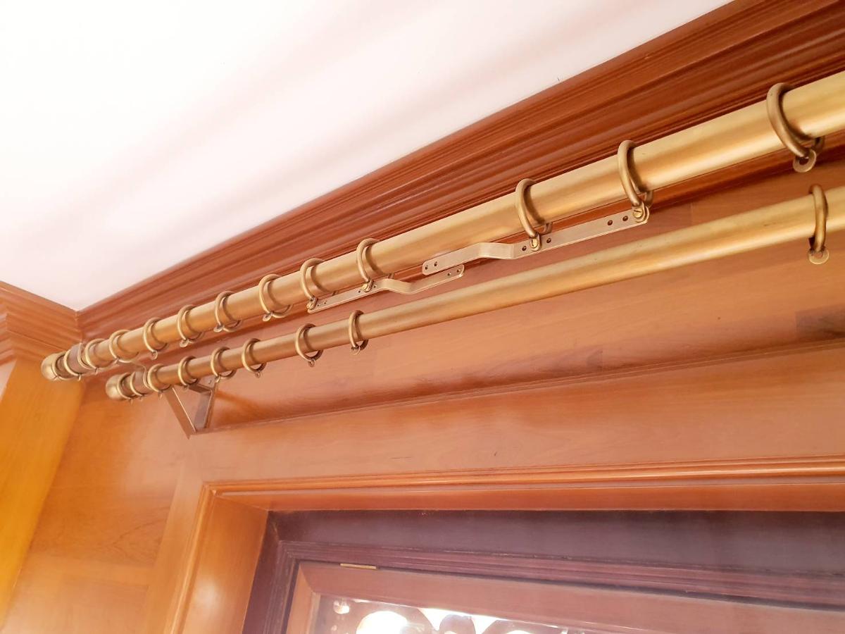 Curtain brass accessories price per set 1 set have 2 plate 12 mm. and 4 ring