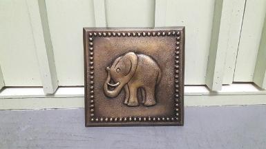 Elephant plate use decor Item Code EPP01 size 21.5 x 21.5 cm.