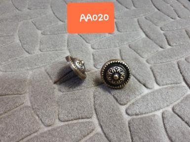 Flower brass nail Item Code AA020 size wide 27 mm.