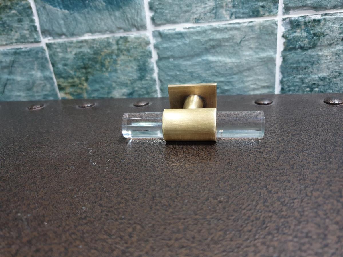 Brass handle with acrylic Item Code AMR80 size long 80 mm. base 25 x 32 mm.high 25 mm.under